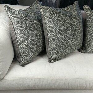 22 Inch Contemporary Gray and White Chenille Starburst Graphic Pillow Covers